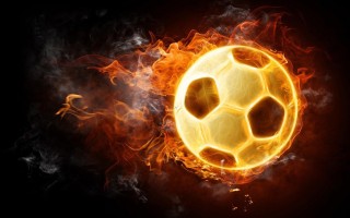 爱游戏在线|德布劳内与爱妻，绿茵传奇背后的温情支柱