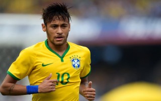 爱游戏网页版：西甲联赛巅峰对决，巴萨今晚23点全力冲击四连胜，1.4亿欧元巨星伤愈回归引领最强三叉戟出战