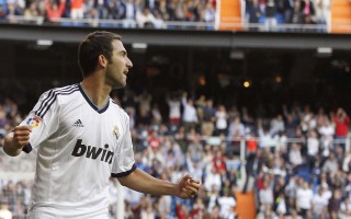 爱游戏在线|雷迪克坦言执教勒布朗满分，分歧犹存却全力以赴